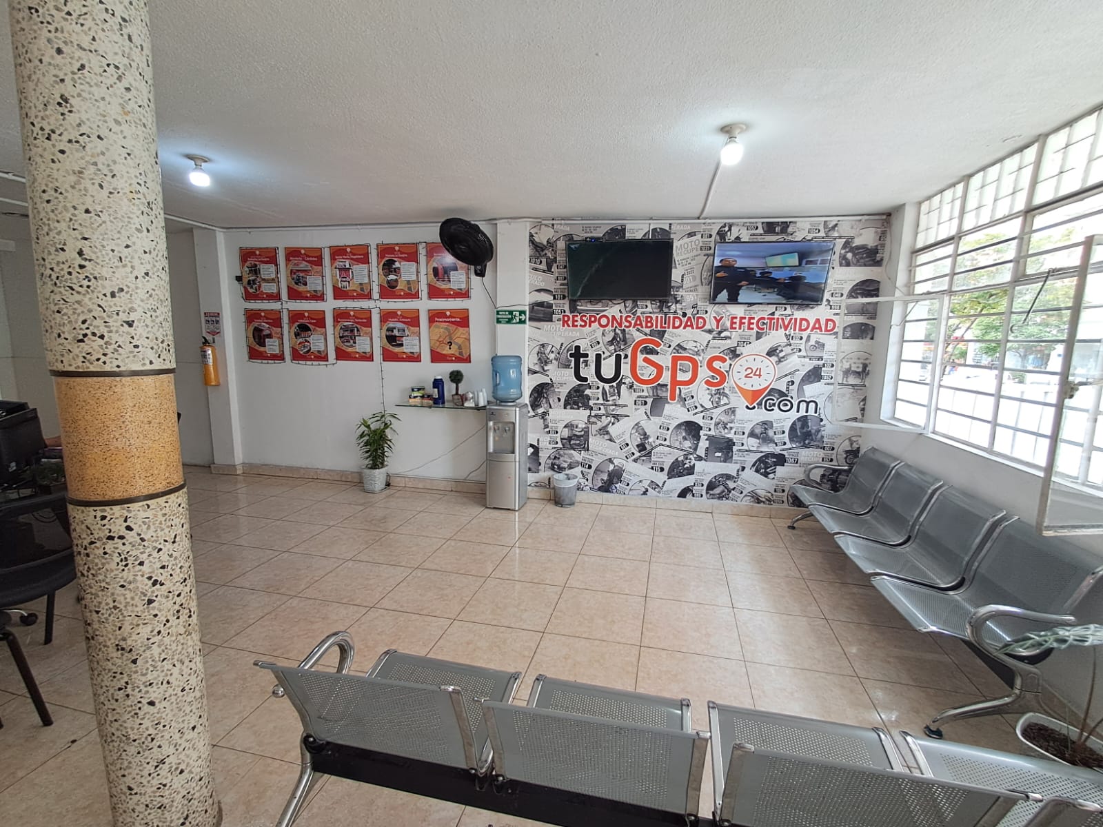 Sucursal TuGPS24 Bucaramanga — interior