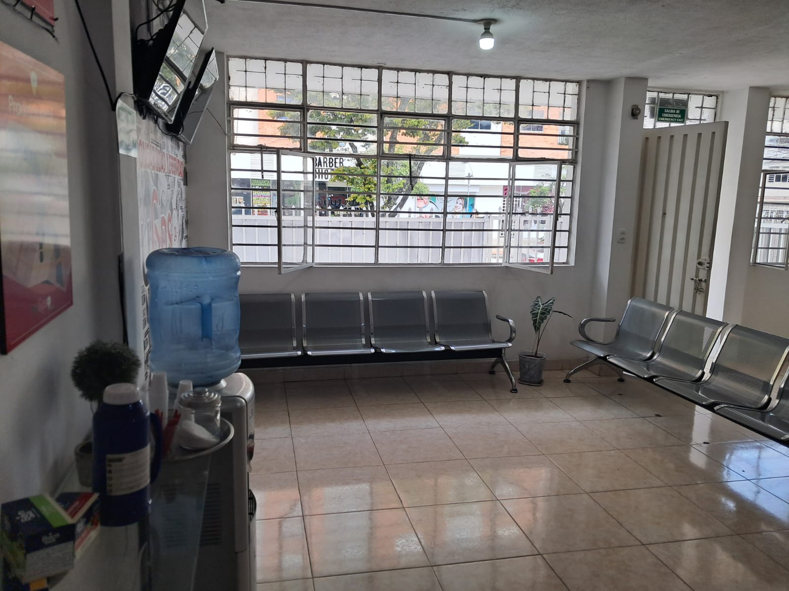 Sucursal TuGPS24 Bucaramanga — interior